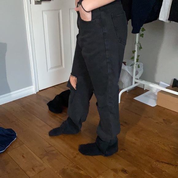 Ripped black jeans - Picture 3 of 6